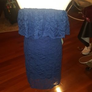 Strapless flounce lace dress